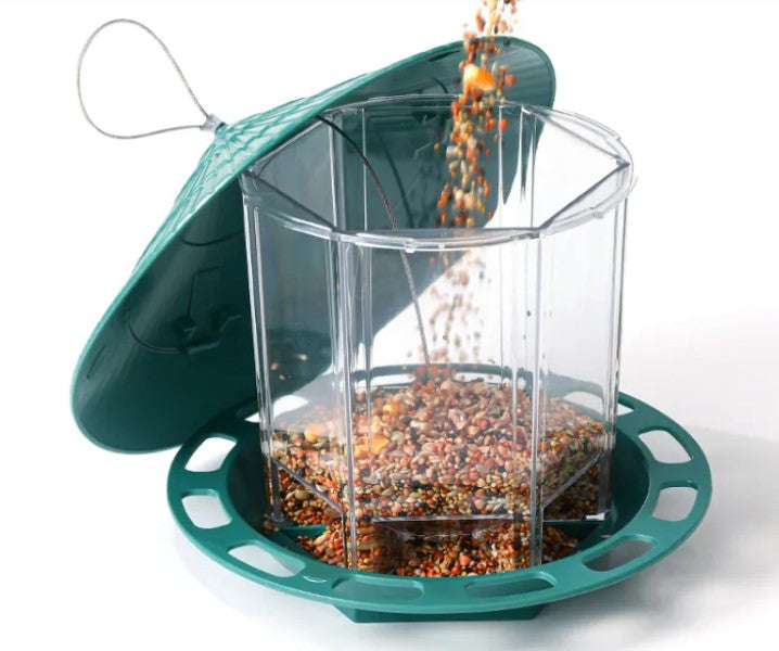 Efficient Outdoor Bird Feeder